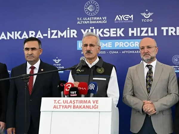 Bakan Uraloğlu müjdeledi 'En uzun tünelde ışık göründü'